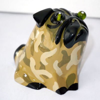 Sculpture Pug Mops Carlin Green eyes Piglet
