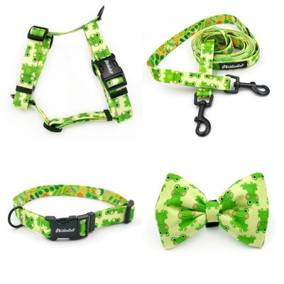 ACCESSORY KIT. Small dog. Green Frogs Psiakrew Series; Collar, Harness, Leash, Bow tie