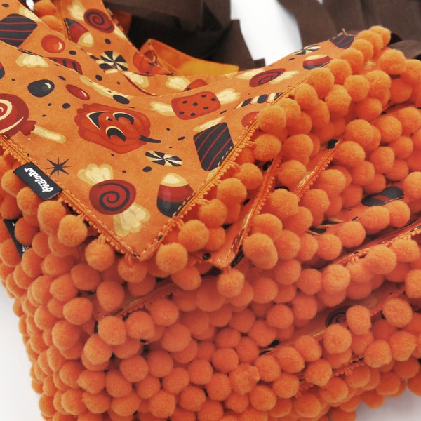 Halloween Dog Bandana Trick or Treat Psiakrew, handkerchief style to tie around your pet’s neck