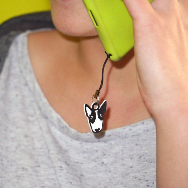 Pies Bull Terrier Lizak breloczek, przywieszka do telefonu, charms