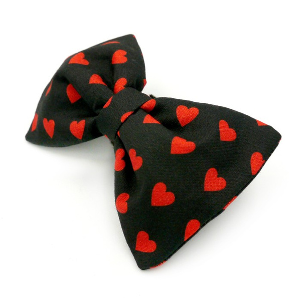 Black bow tie with hearts for the Dog for Valentine's Day, Psiakrew