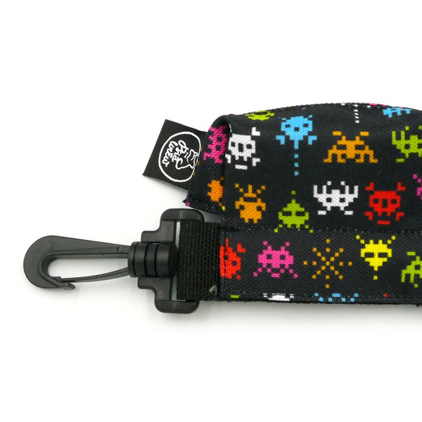 Pouch for poop bags Invaders Psiakrew