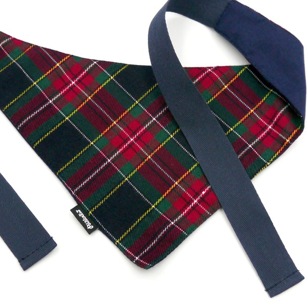 Bandanka dla psa w szkocką kratę Tartan Psiakrew granatowa