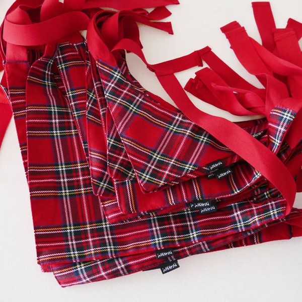 Bandamka świąteczna dla psa, wiązana chusteczka w szkocką kratę Tartan