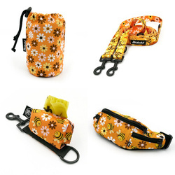 ZUBEHÖRSATZ. Mittelgroßen Hund. Sweet Flowers Psiakrew - Serie; Sachet, Leine, Etui, Hüfttasche