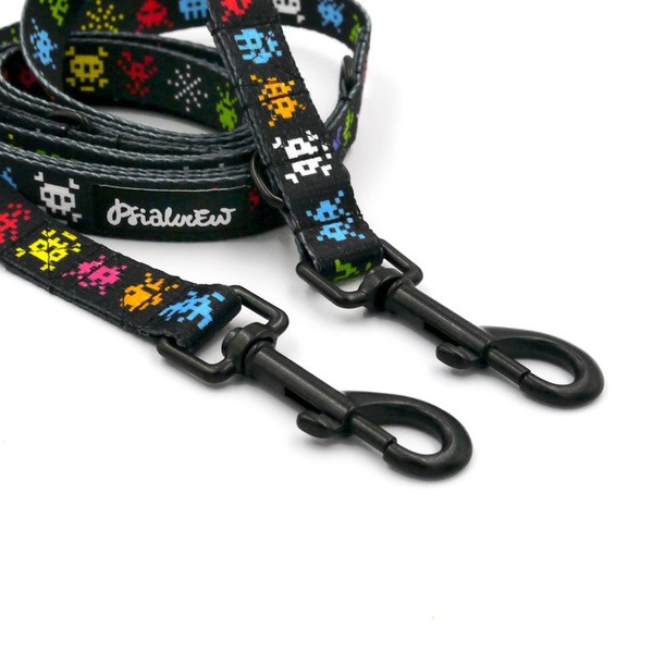 Hundeleine, lang, abnehmbar, verstellbar Invaders Psiakrew, Breite 2 cm, Karabiner schwarz 7 cm