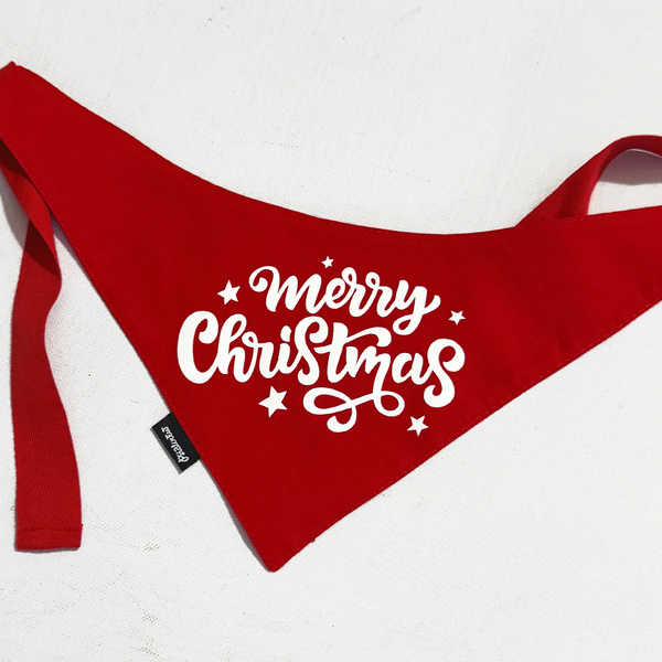 Bandana dla Psa Merry Christmas Psiakrew, czerwona apaszka dla pupila z białym napisem