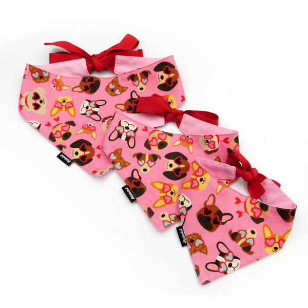 Dog Bandana Look in LovePsiakrew handkerchief style to tie around your pet’s neck