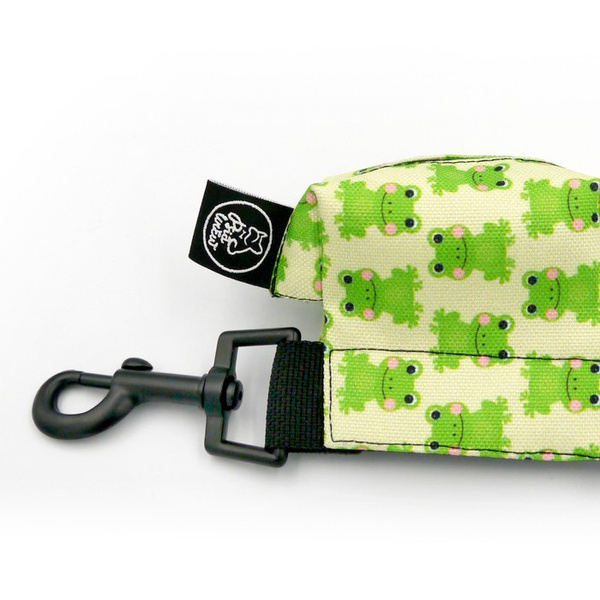 Etui für Kotbeutel Green Frogs Psiakrew