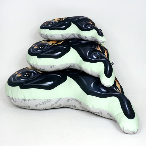 Poduszka Pies Czarny Jamnik Psiakrew Przytulanka Maskotka Zabawka Pluszak