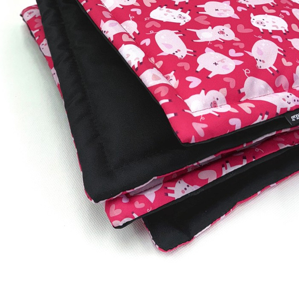 Waterproof Mat for the dog, puppy, cat, Piggy in Love Psiakrew Design