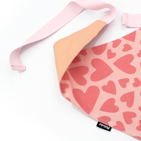 Bandanka na Walentynki dla psa Pink Love Psiakrew
