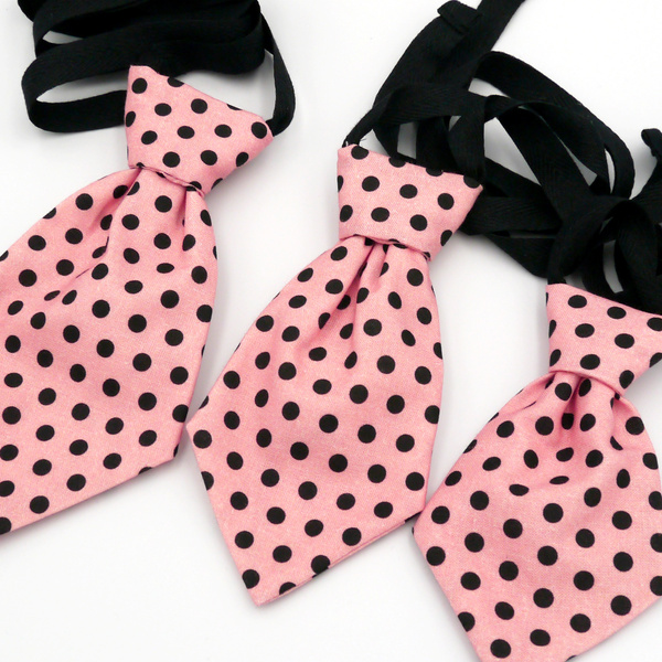 Krawat dla psa różowy w groszki Psiakrew stylowa ozdoba dla pupila