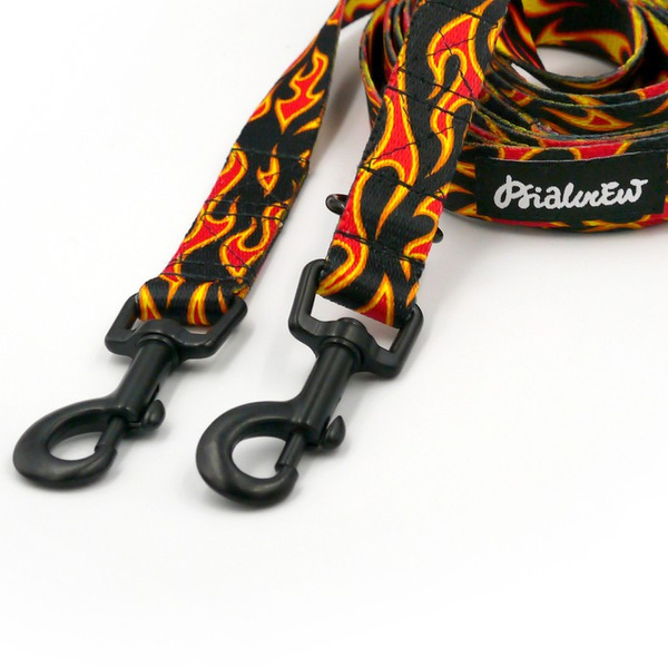 Smycz dla psa długa przepinana Dog on Fire Psiakrew taśma 2 cm, czarny karabińczyk 6 cm