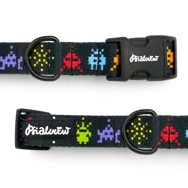 Verstellbares Halsband Invaders Psiakrew, 2,5 cm breit, schwarze Beschläge