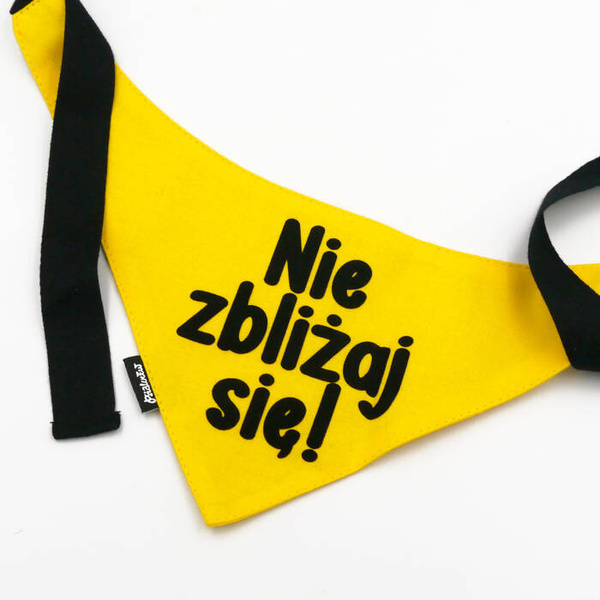 Bandana dla Psa NIE ZBLIŻAJ SIĘ! Psiakrew, personalizowana wiązana chusteczka, żółta apaszka