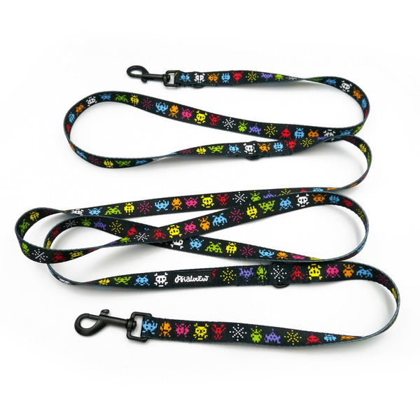 Long Dog Leash Invaders Psiakrew width 2 cm (0.78"), black snap hook 7 cm (3,15")