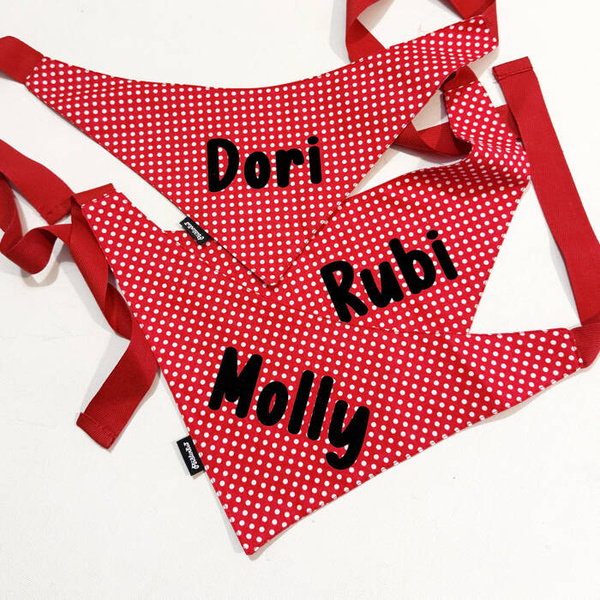 Bandana z imieniem Psa Psiakrew, personalizowana wiązana chusteczka, czerwona w groszki apaszka
