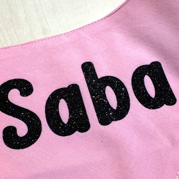 Psiakrew Bandana mit dem Namen des Hundes