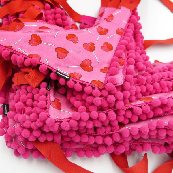 Hundehalstuch zum Valentinstag Lollipops Psiakrew gebundenes Taschentuch, Schal