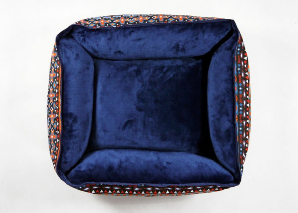 Rozbieralne Legowisko dla Psa Sorry Winnetou, Posłanie dla Pupila, indiański wzór, Psiakrew Design