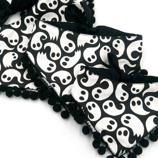 Halloween Dog Bandana Ghosts Psiakrew, handkerchief style to tie around your pet’s neck
