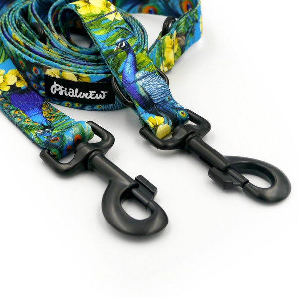 Długa smycz dla psa przepinana Pawie Oczko Psiakrew, taśma 2,5 cm karabińczyk 8 cm czarny