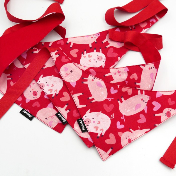 Dog Bandana Piggy in Love Psiakrew handkerchief style to tie around your pet’s neck