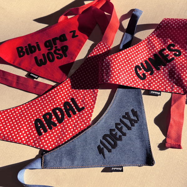 Psiakrew Denim Bandana mit dem Namen des Hundes, hard rock style