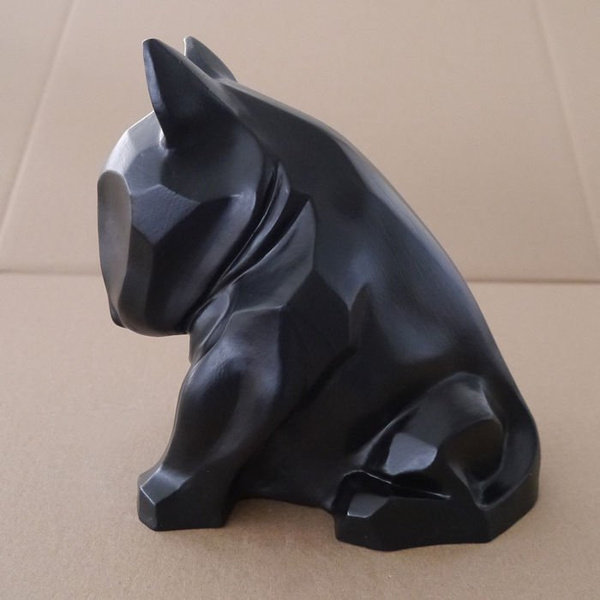 Schwarze Bullterrier-Hundeskulptur