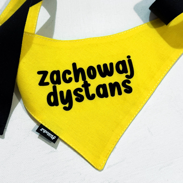 Bandana dla Psa ZACHOWAJ DYSTANS Psiakrew, personalizowana wiązana chusteczka, żółta bandana