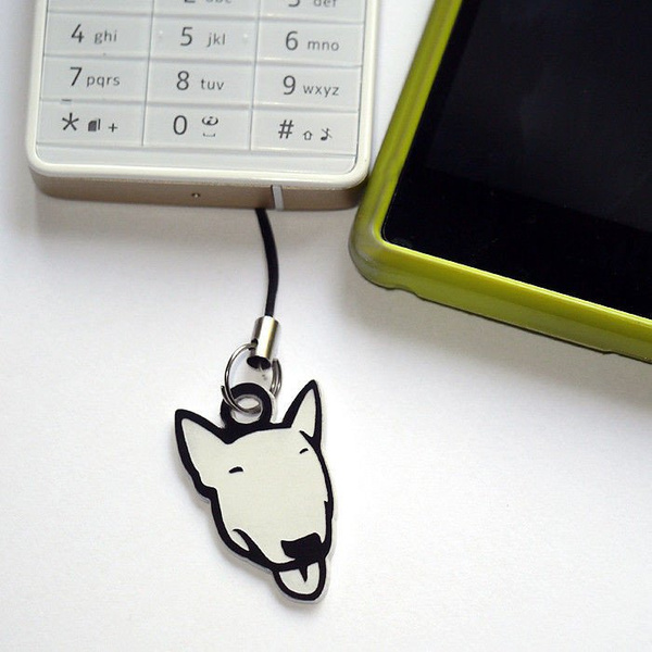 Pies Bull Terrier Lizak breloczek, przywieszka do telefonu, charms