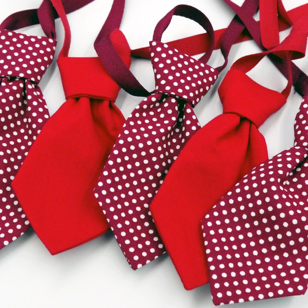 Christmas tie for a dog, burgundy with polka dots Psiakrew