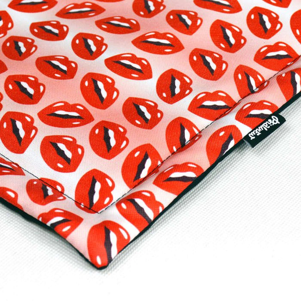 Waterproof Mat for the dog, puppy, cat, Lipstick, Psiakrew Design