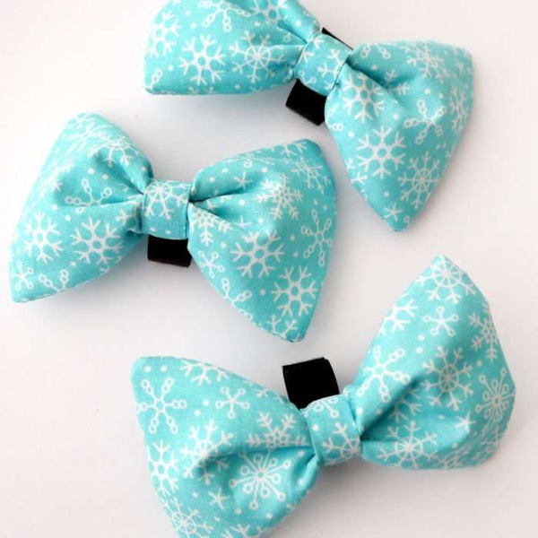 Dog Bow Tie, gift for dog, Pet Bow Tie, Bowtie, Collar Attachment, Winter