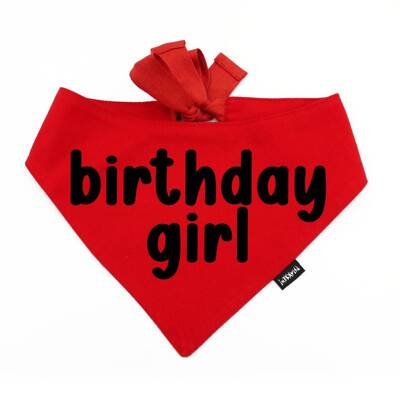 Bandana dla psa BIRTHDAY GIRL Psiakrew, personalizowana wiązana chusteczka, czerwona bandana apaszka 